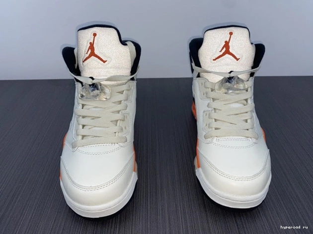 5 Retro Jordan Total DC1060-100 Orange 1106